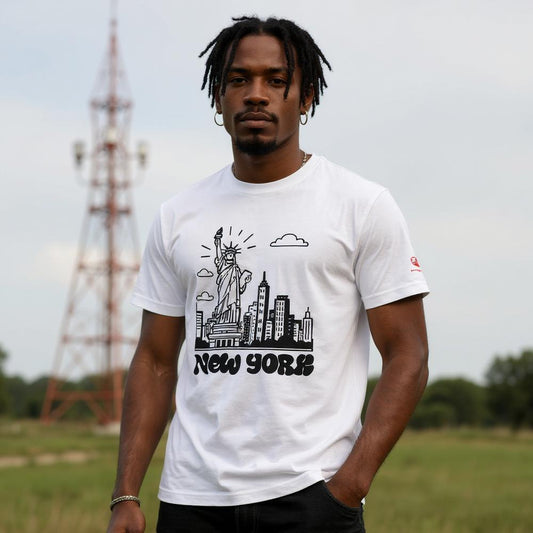 Camiseta blanca con estampado negro dibujo de la ciusdad de New York