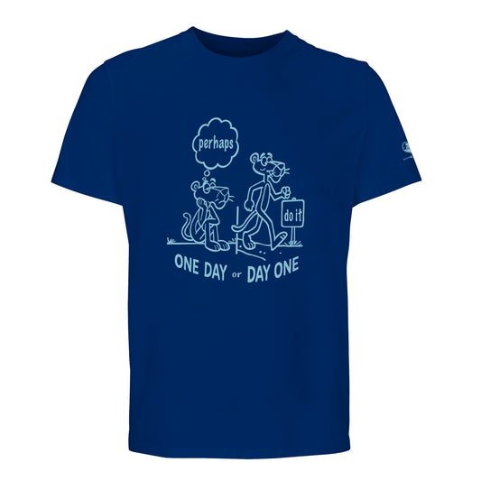 Camiseta Con un diseño que reinterpreta a la mítica Pantera Rosa, vas a arrancar sonrisas (y motivaciones) allá donde vayas.
Fondo azul con estampado celeste, sobria, pero con actitud.